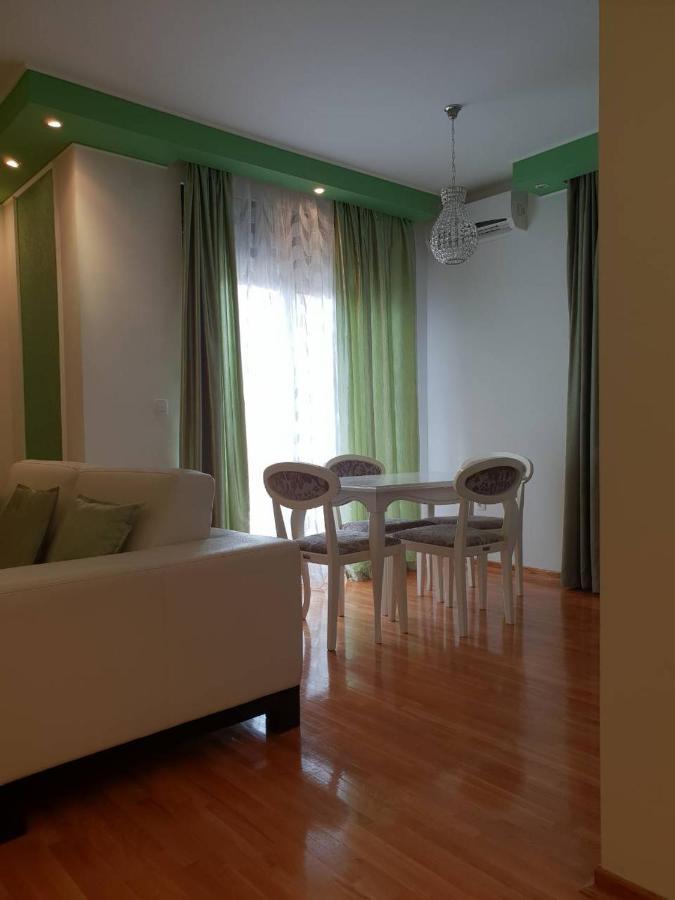 Bozovic Apartamento Bečići Exterior foto