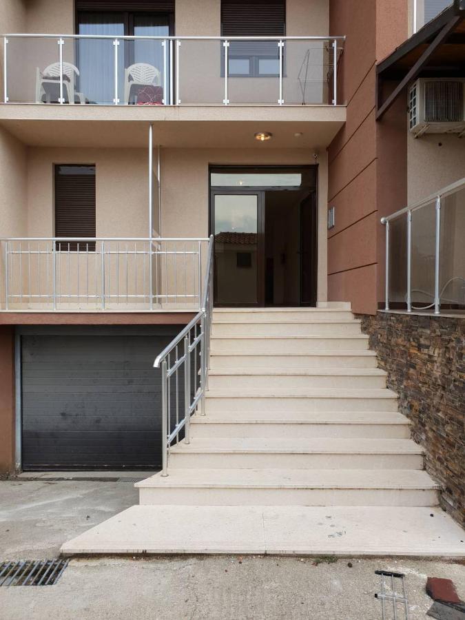 Bozovic Apartamento Bečići Exterior foto
